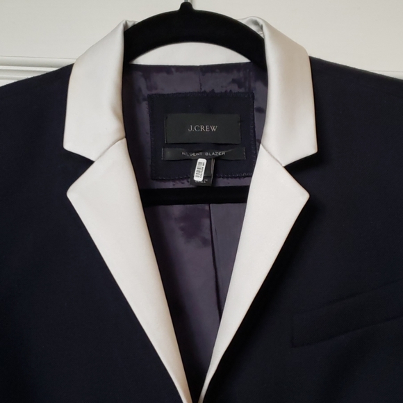 Used J Crew Navy Blue Blazer - Picture 4 of 5